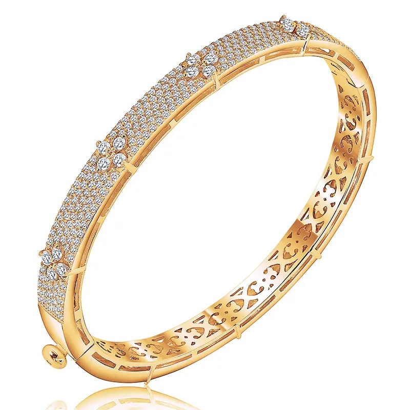 Pavé Clover Bangle